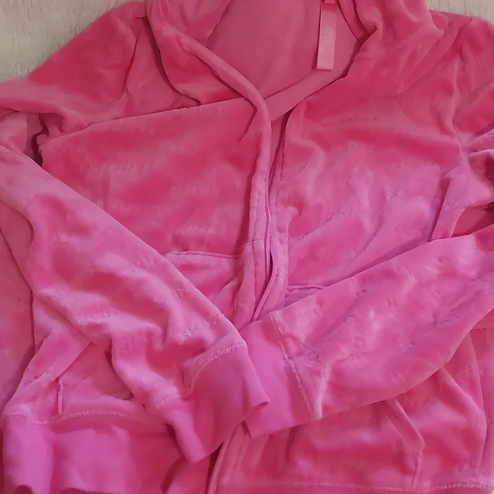 SKIMS pink velour tracksuit - Picture 4 of 12